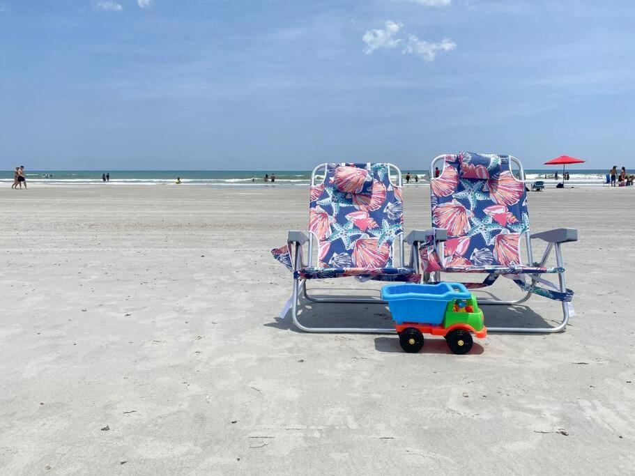 Beachside Retreat Awaits At Jacksonville Beach Exterior photo